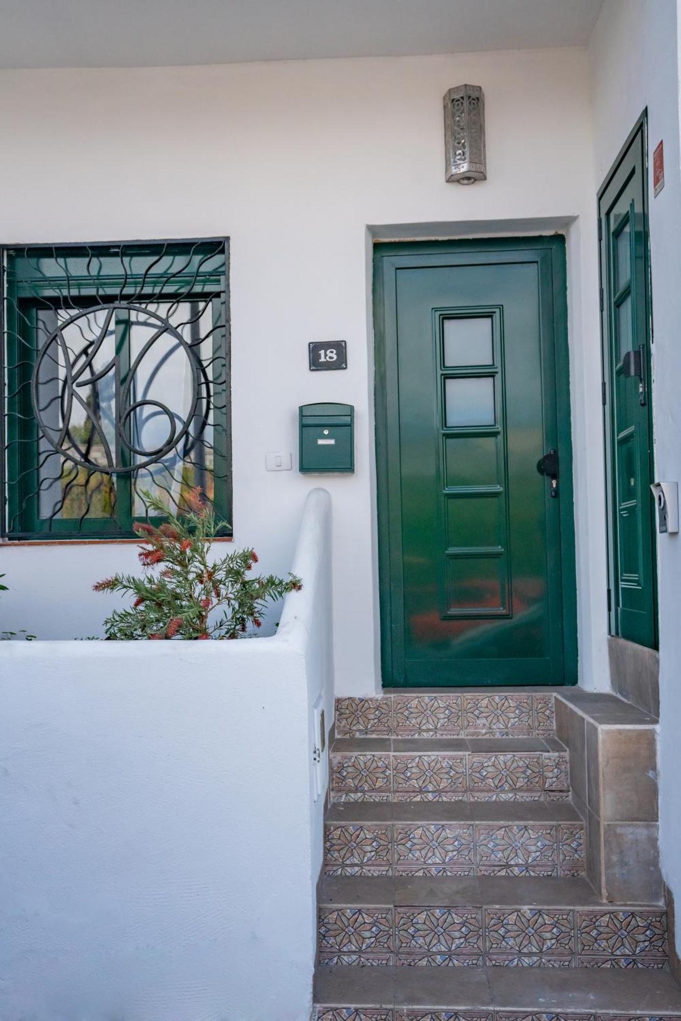 Casa Julio - Alcala Complete Coastal Retreat - Entire Apartment - 3 Min Walk From The Ocean - Shared Entrance With Host Экстерьер фото